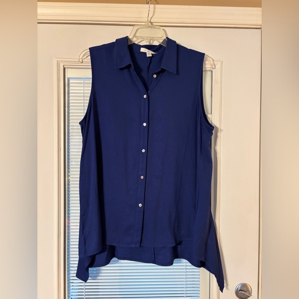 Fever Women's  Sleeveless Button-Down Shirt